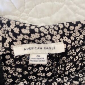American Eagle Black and White Floral Skirt